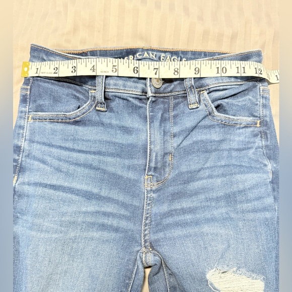 American Eagle Outfitters Light Blue Distressed Skinny Jeans - Picture 5 of 9